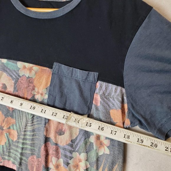 O'Neill flowerful size M short sleeve t-shirt - Picture 5 of 5